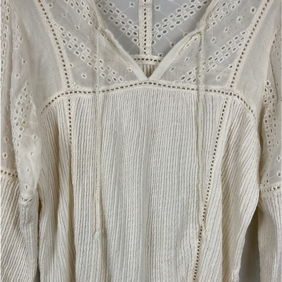 Women’s Lucky Brand Cream Eyelet Knit Peasant Boho Top Tassels Size Large - Picture 3 of 8